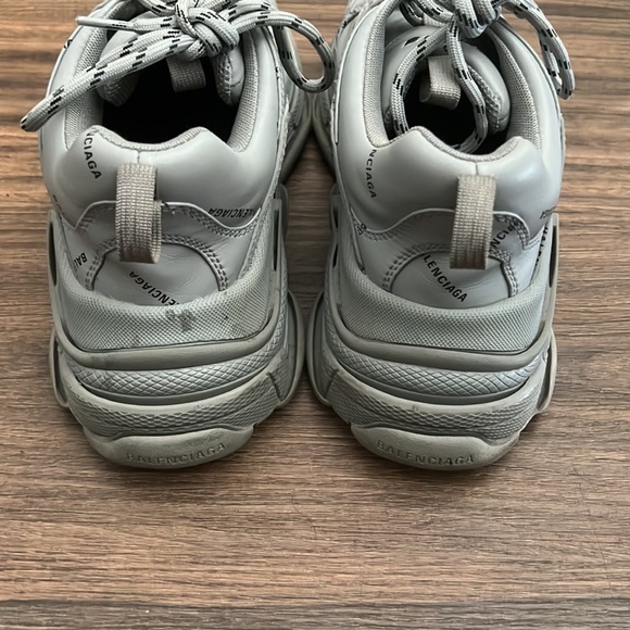 MEN GREY TRIPLE SOLE BALENCIAGA’S - Picture 4 of 7